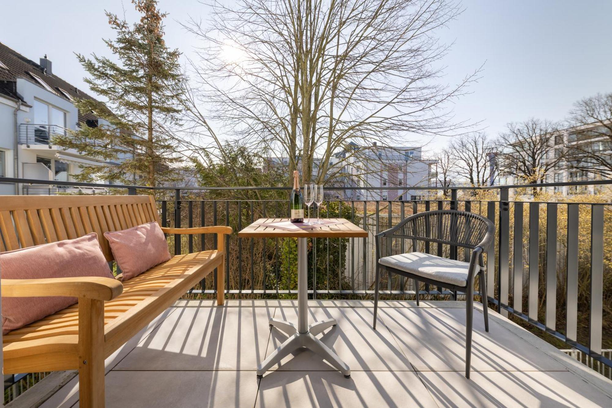Ferienwohnung Strom Acht - Modern Frisch Inkl Stellplatz, Balkon - 200M Zum Alten Strom Rostock Exteriér fotografie